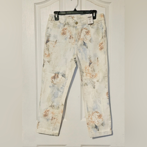 Chico's Platinum Diffused Floral Jeggings with Raw Folded Hem Size 4 NWT - Picture 3 of 7